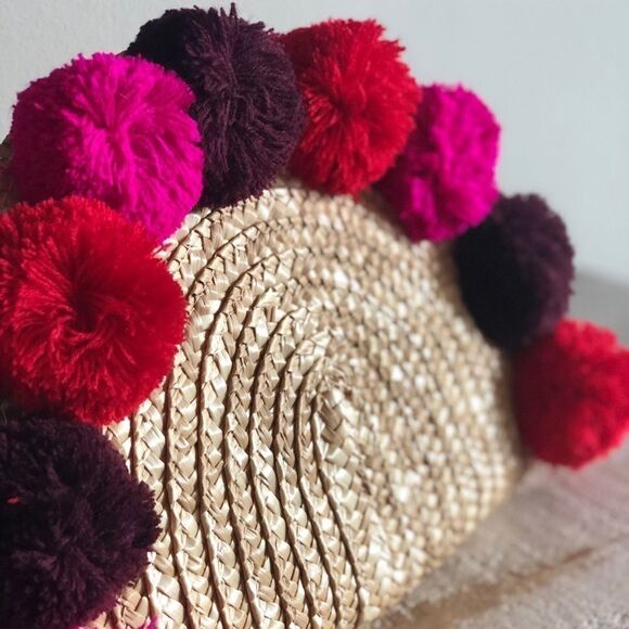 Pom Pom Clutch  - Picture 2 of 4